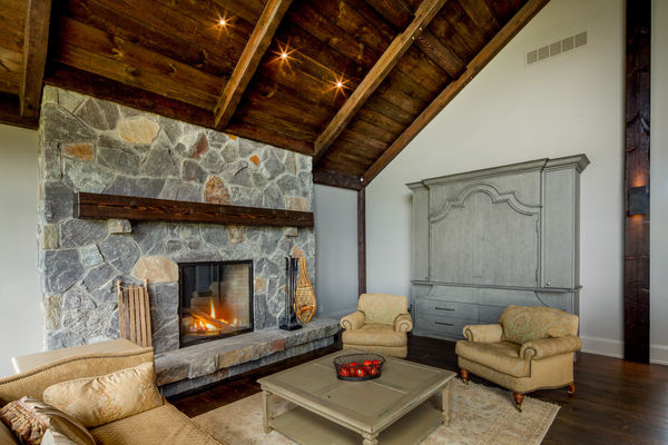 Modern-Trails-Ontario-Canadian-Timberframes-Fireplace